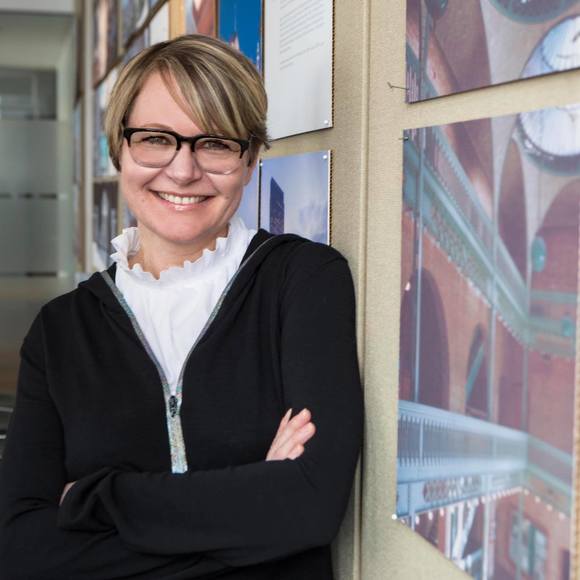 Meet your Posher, Lada - Picture 1 of 1